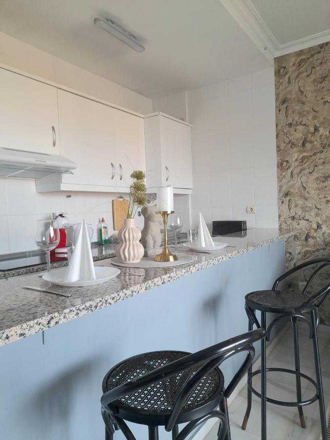 Nice Apartment Near The Beach Fuengirola Eksteriør billede