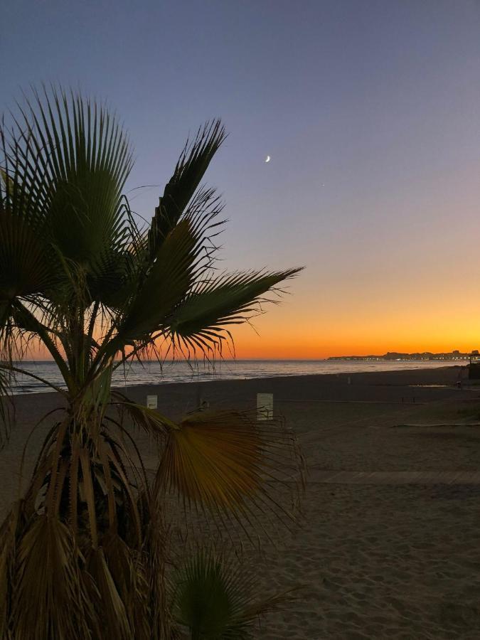 Nice Apartment Near The Beach Fuengirola Eksteriør billede